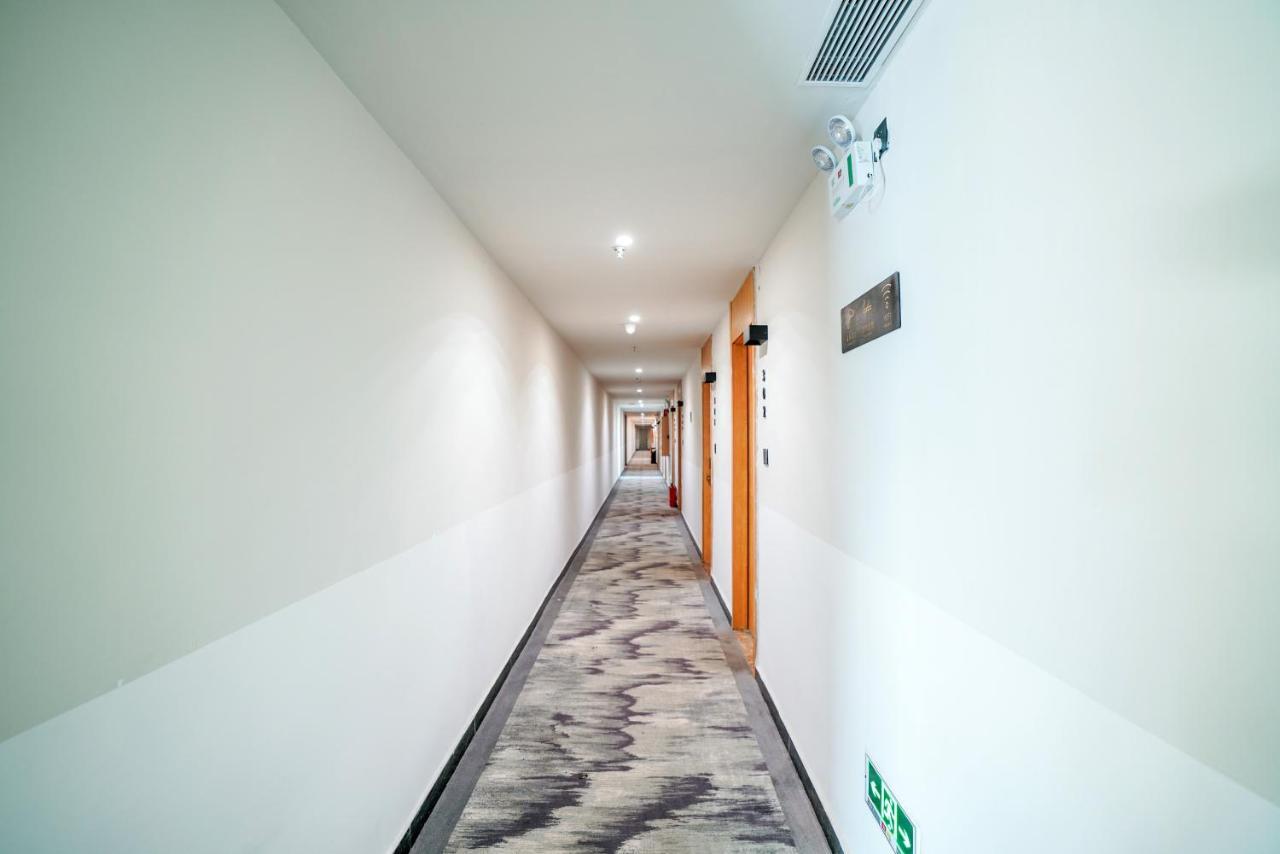 Felice Hotel-Guangzhou Baiyun International Airport Renhe Metro Station Branch Γκουανγκζού Εξωτερικό φωτογραφία