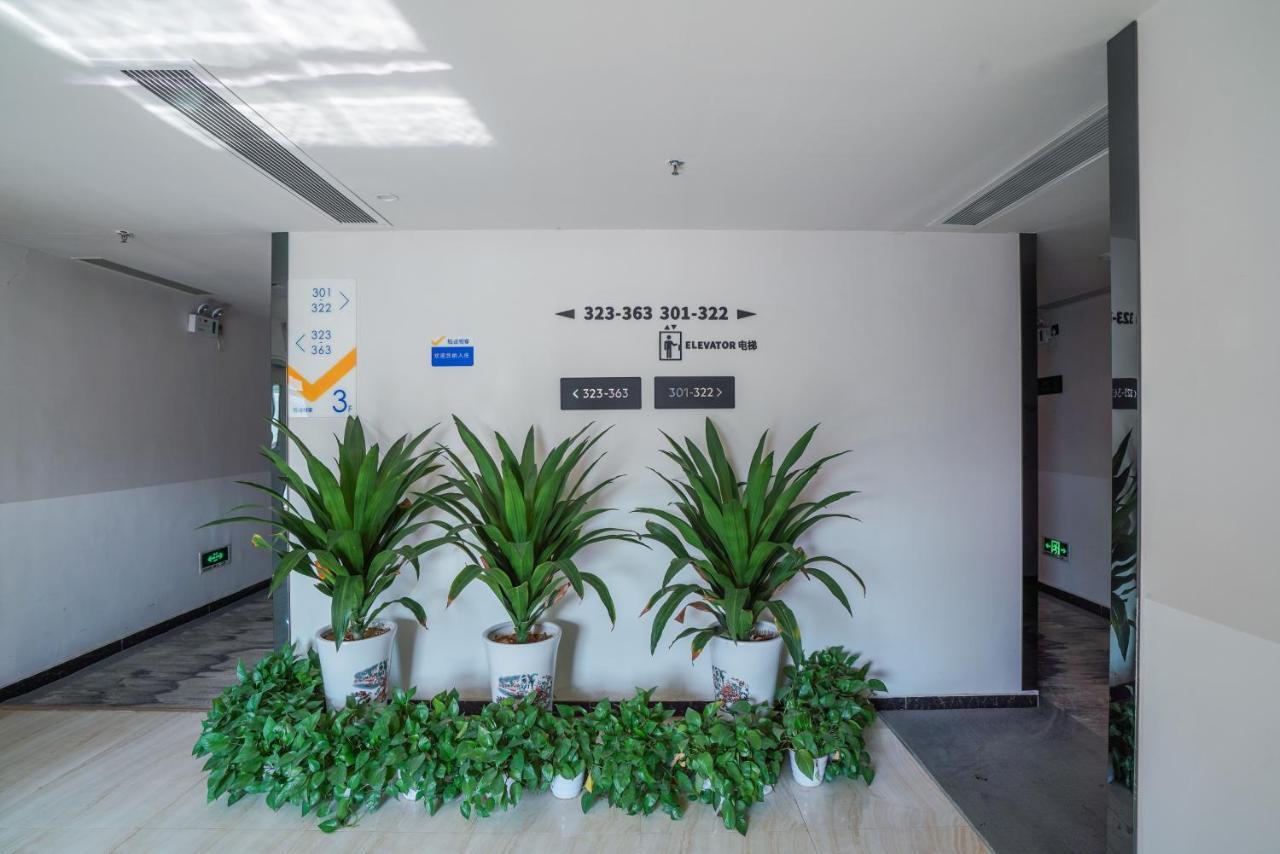 Felice Hotel-Guangzhou Baiyun International Airport Renhe Metro Station Branch Γκουανγκζού Εξωτερικό φωτογραφία