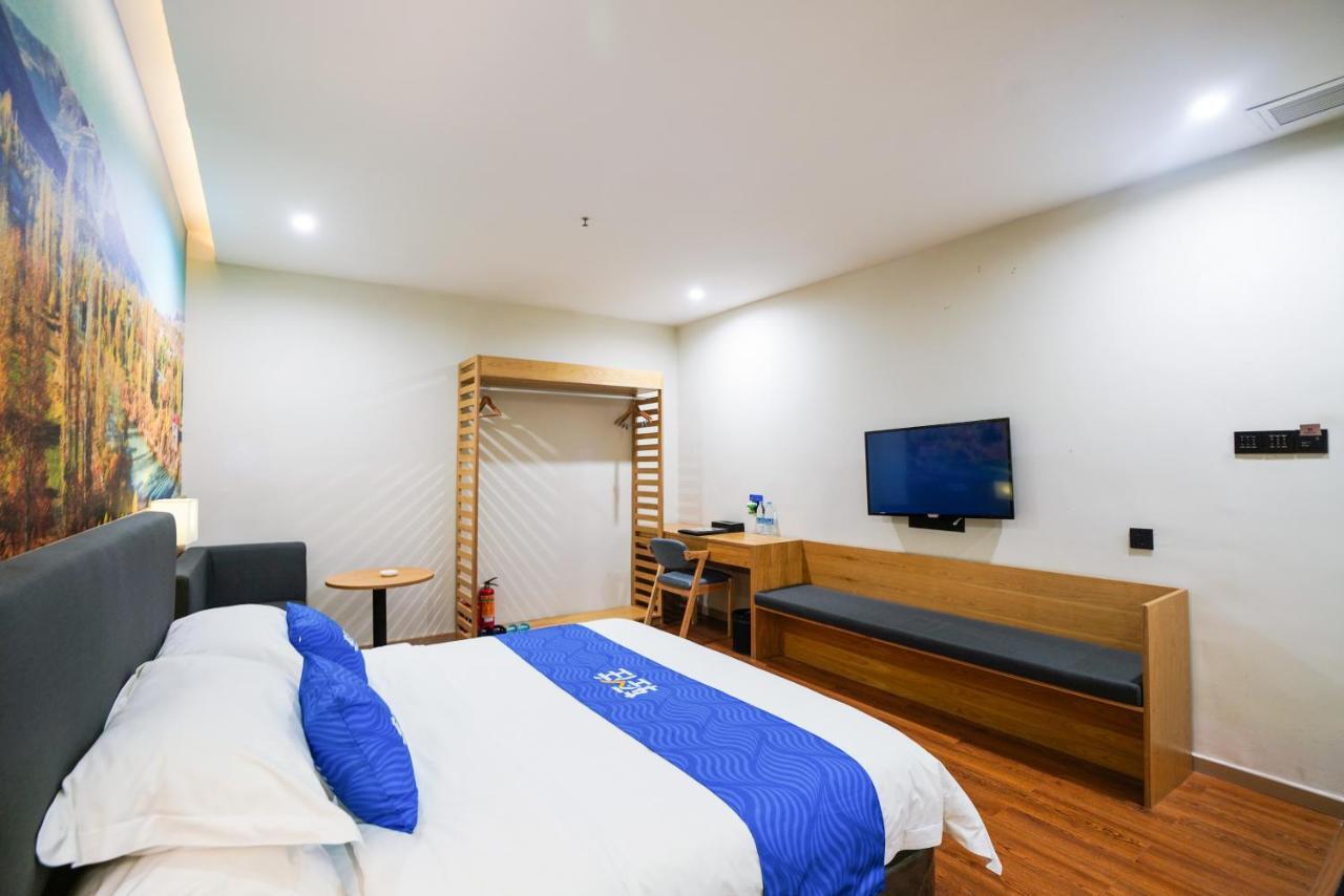 Felice Hotel-Guangzhou Baiyun International Airport Renhe Metro Station Branch Γκουανγκζού Εξωτερικό φωτογραφία