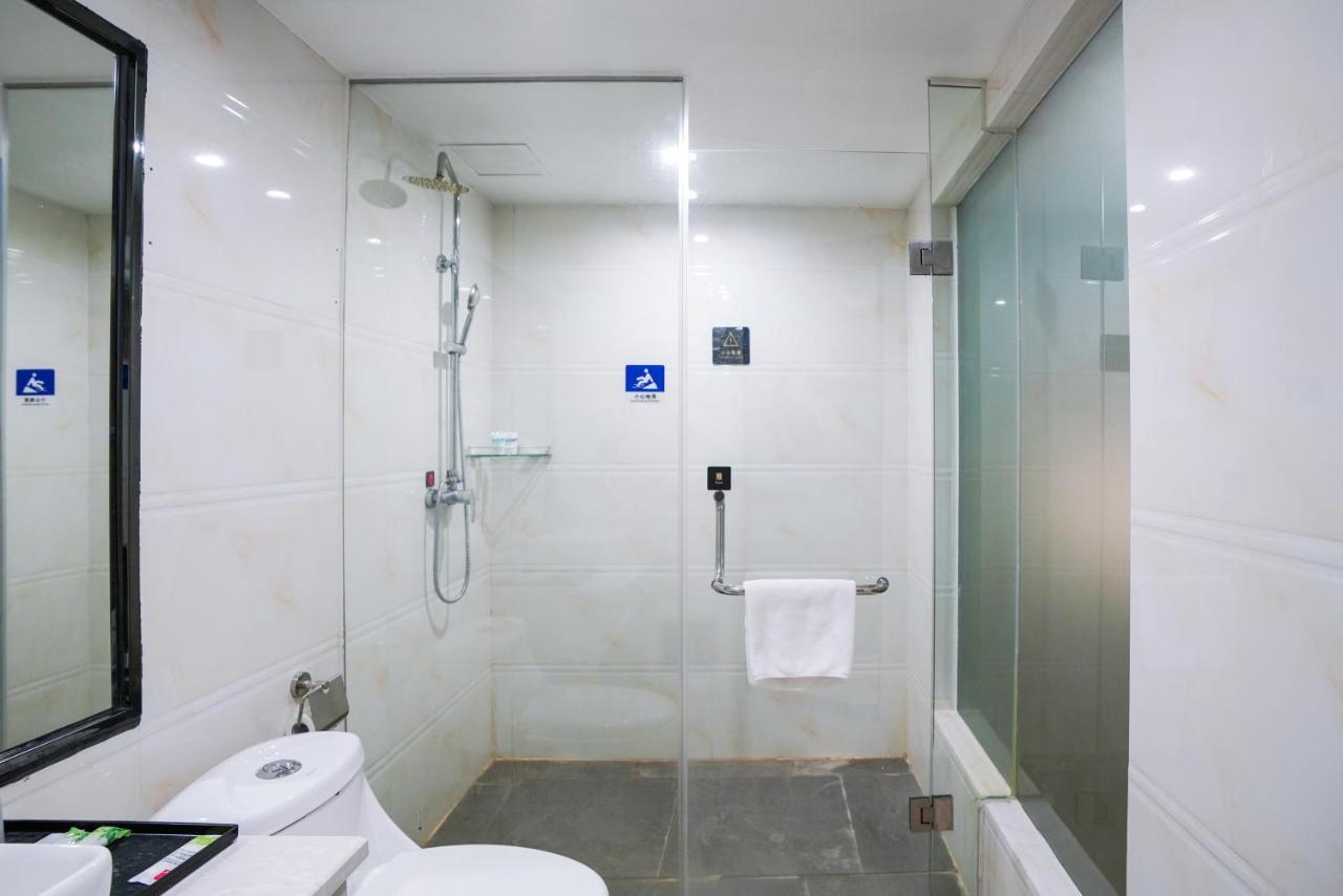 Felice Hotel-Guangzhou Baiyun International Airport Renhe Metro Station Branch Γκουανγκζού Εξωτερικό φωτογραφία